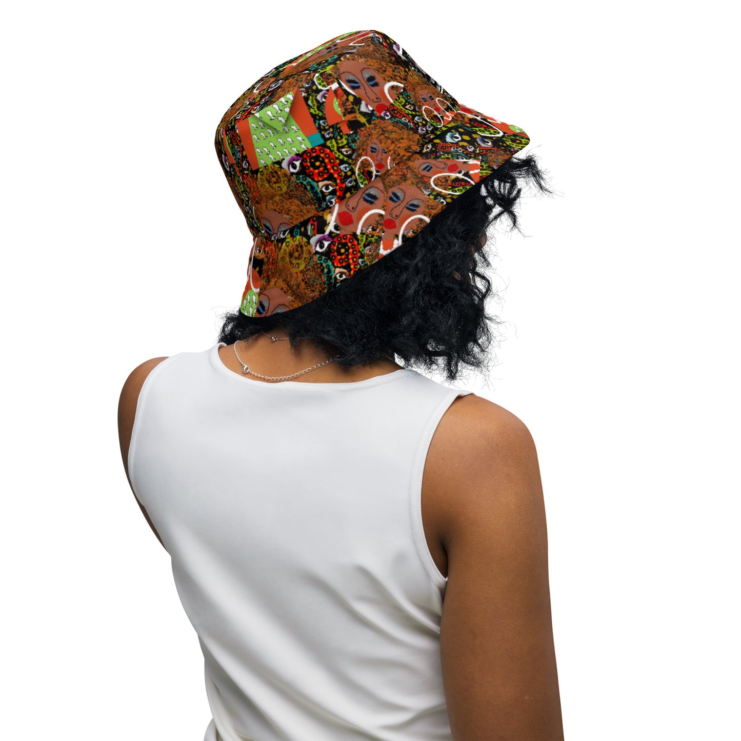 Reversible bucket hat