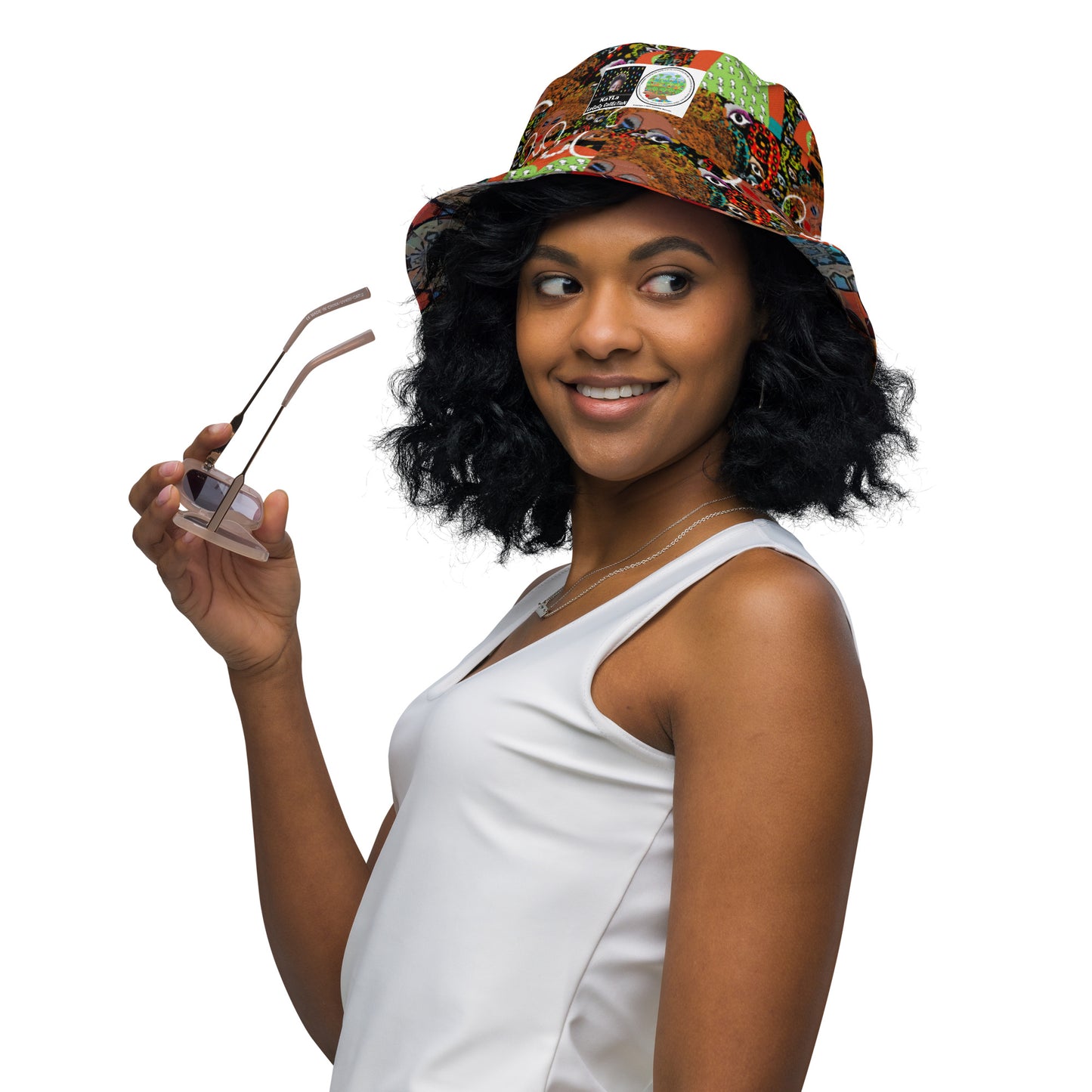 Reversible bucket hat