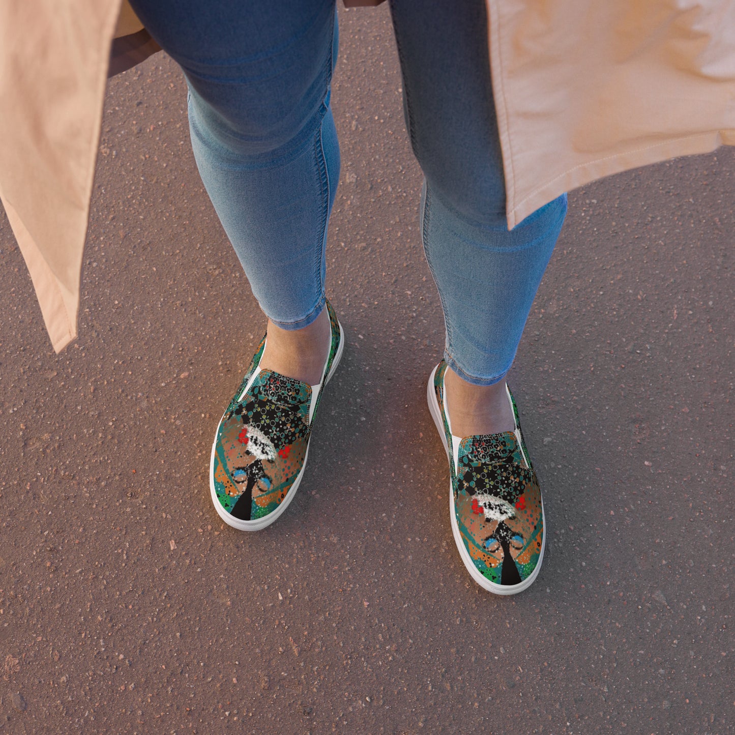 Women’s slip-on canvas shoes