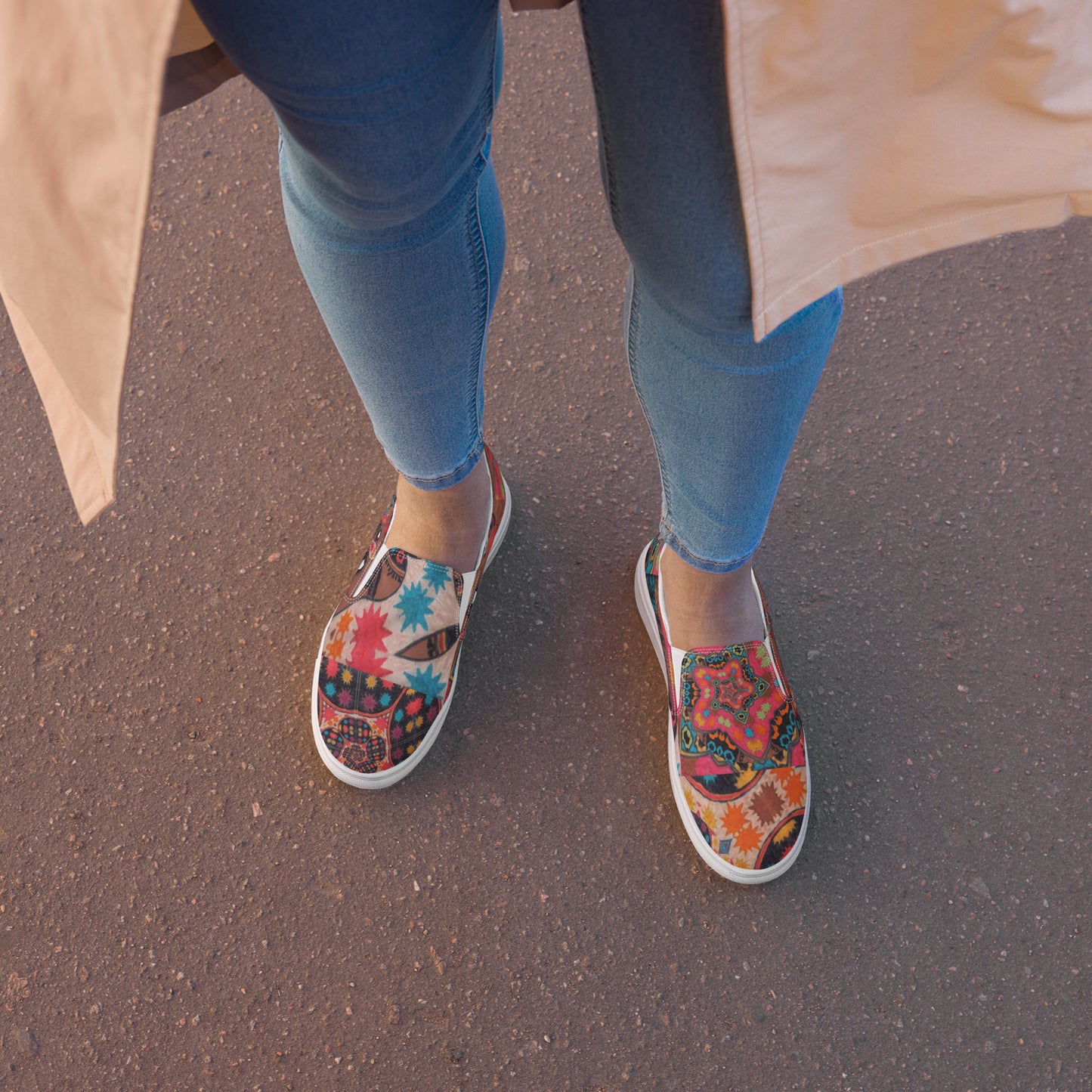 Women’s slip-on canvas shoes