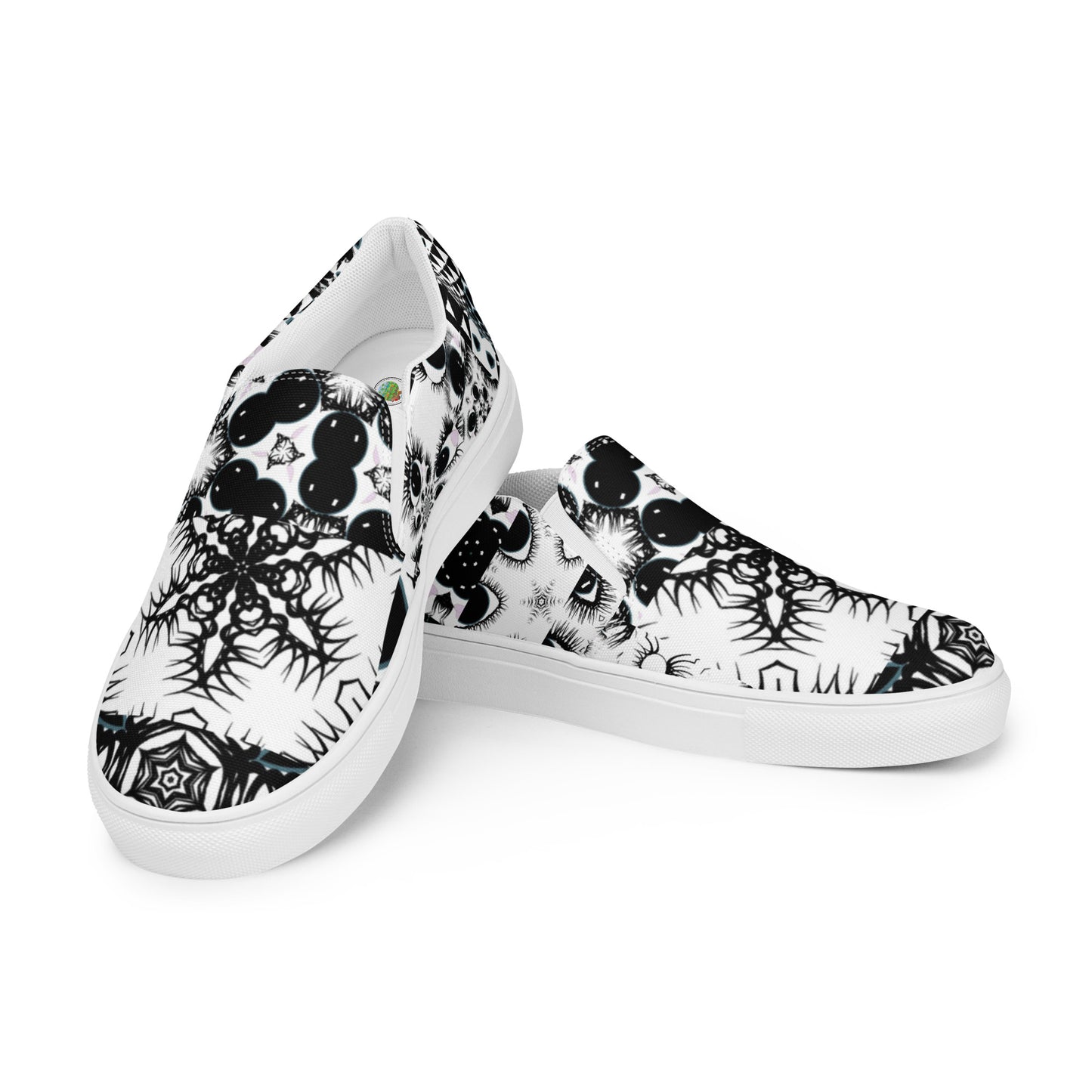Women’s slip-on canvas shoes